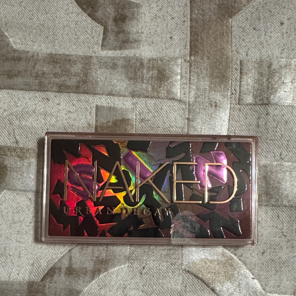 Urban Decay Eyeshadow Palette - Shimmer and Matte Mix